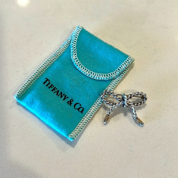 Authentic Tiffany Bow Brooches - Silver and 18K Gold classic and elegant - Picture 2 of 4